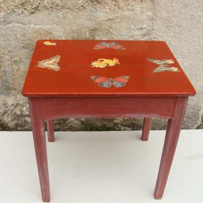 Table rouge 3